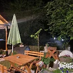 Πανσιόν Kujtimi