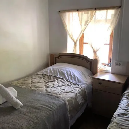 Kujtimi Гостевой дом 3*
