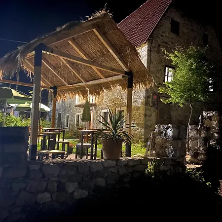 Guest house Kujtimi