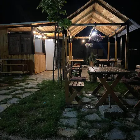 Kujtimi Гостевой дом
