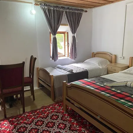 بيت ضيافة Kujtimi *