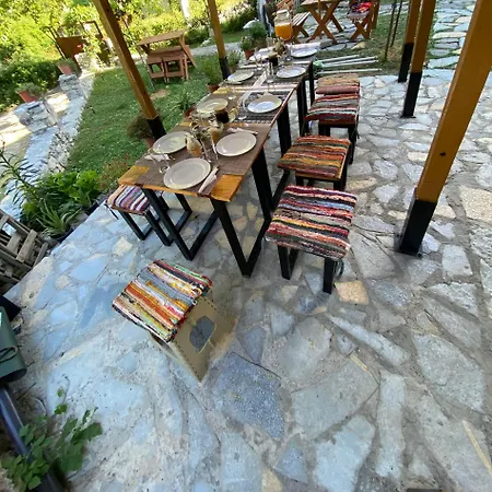 Kujtimi ثيث