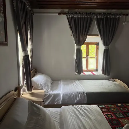 Maison d'hôtes Kujtimi 3*